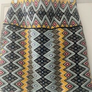 LOFT Patterned Garment Skirt slimming waist with stylish shaping. Great print!